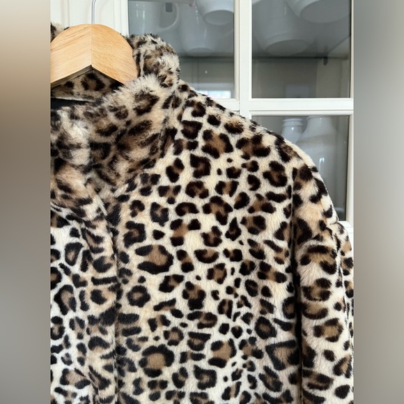 Gap faux fur leopard print coat - Picture 3 of 11